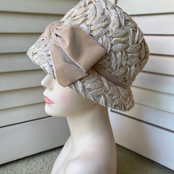 1950's Spring Summer Cloche Hat - Picture 2 of 13